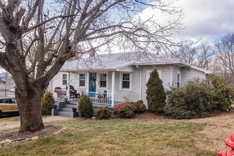 211 Second Street Shenandoah VA 22849