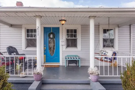 211 Second Street Shenandoah VA 22849