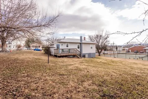 211 Second Street Shenandoah VA 22849