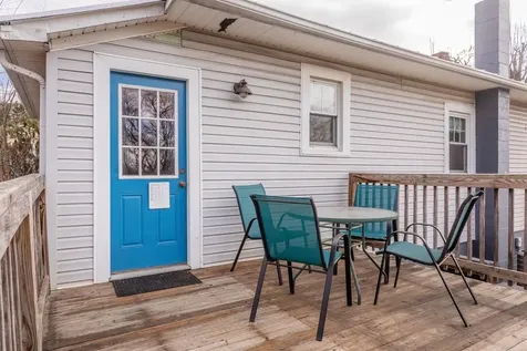 211 Second Street Shenandoah VA 22849