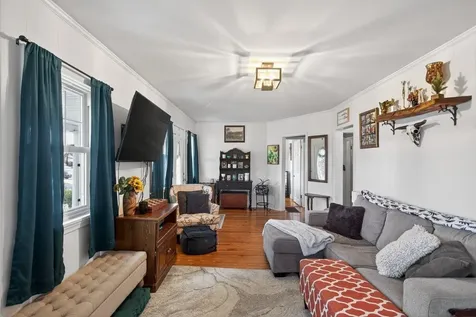 211 Second Street Shenandoah VA 22849