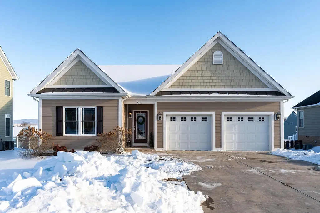 228 Windsor Drive Fishersville VA 22939