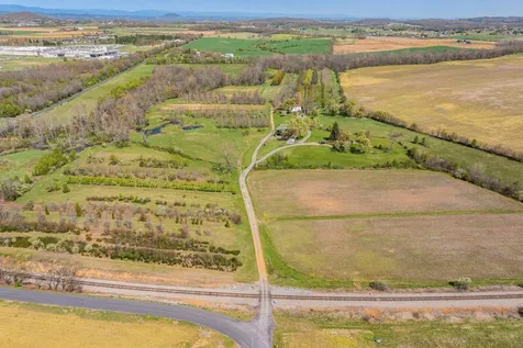 514 Lipscomb Road Stuarts Draft VA 24477