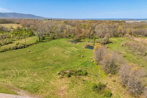 514 Lipscomb Road Stuarts Draft VA 24477