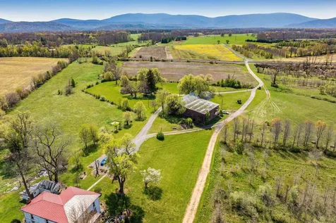 514 Lipscomb Road Stuarts Draft VA 24477