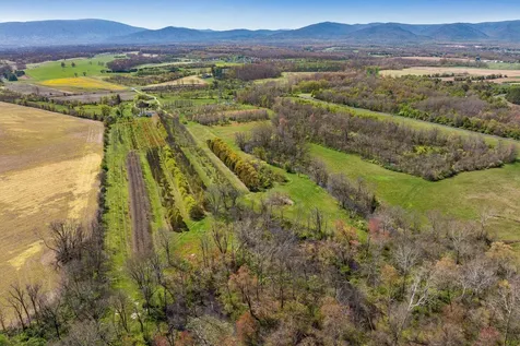 514 Lipscomb Road Stuarts Draft VA 24477