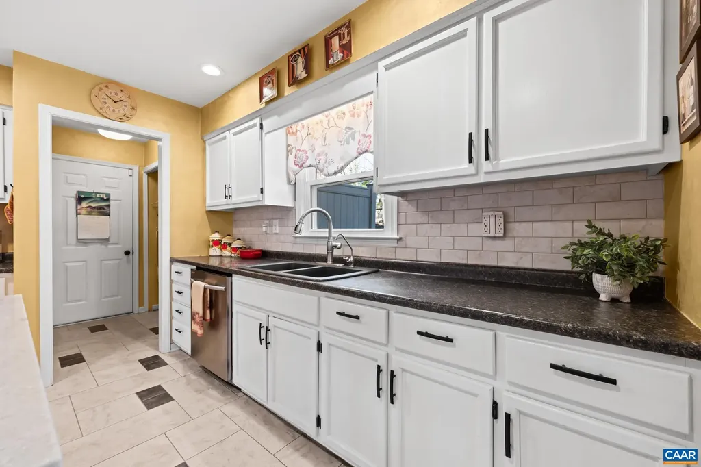 1817 Hearthglow Lane Charlottesville VA 22901