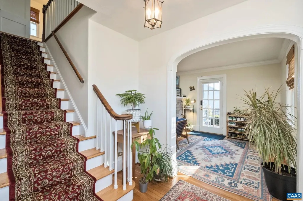 602 Main Street N Gordonsville VA 22942