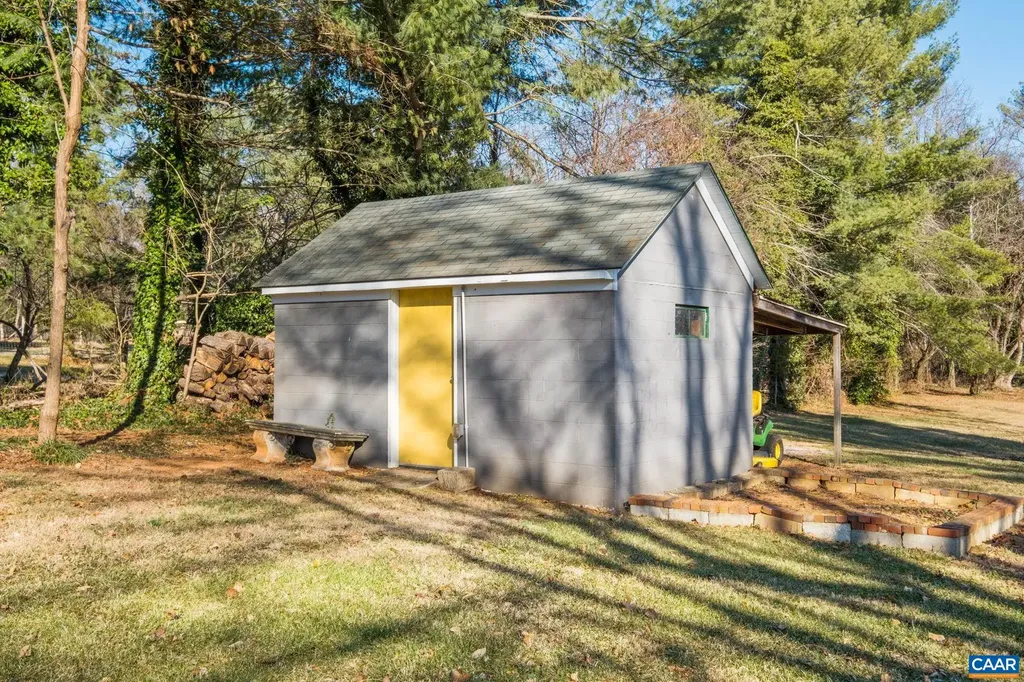 602 Main Street N Gordonsville VA 22942