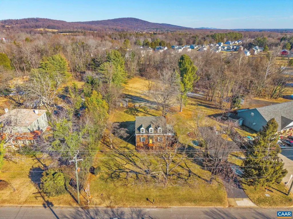 602 Main Street N Gordonsville VA 22942