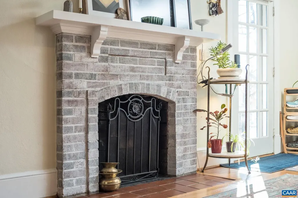 602 Main Street N Gordonsville VA 22942