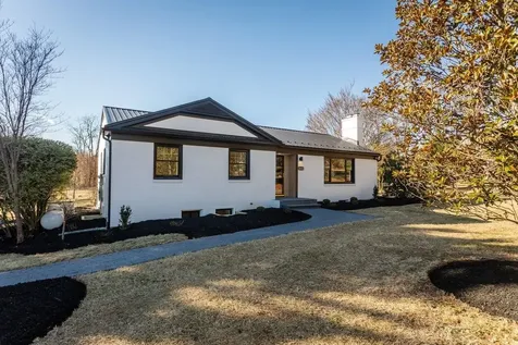4634 Shen Lake Drive Rockingham VA 22801