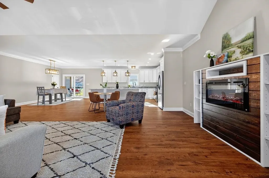 5 Rolling Oaks Drive Fishersville VA 22939