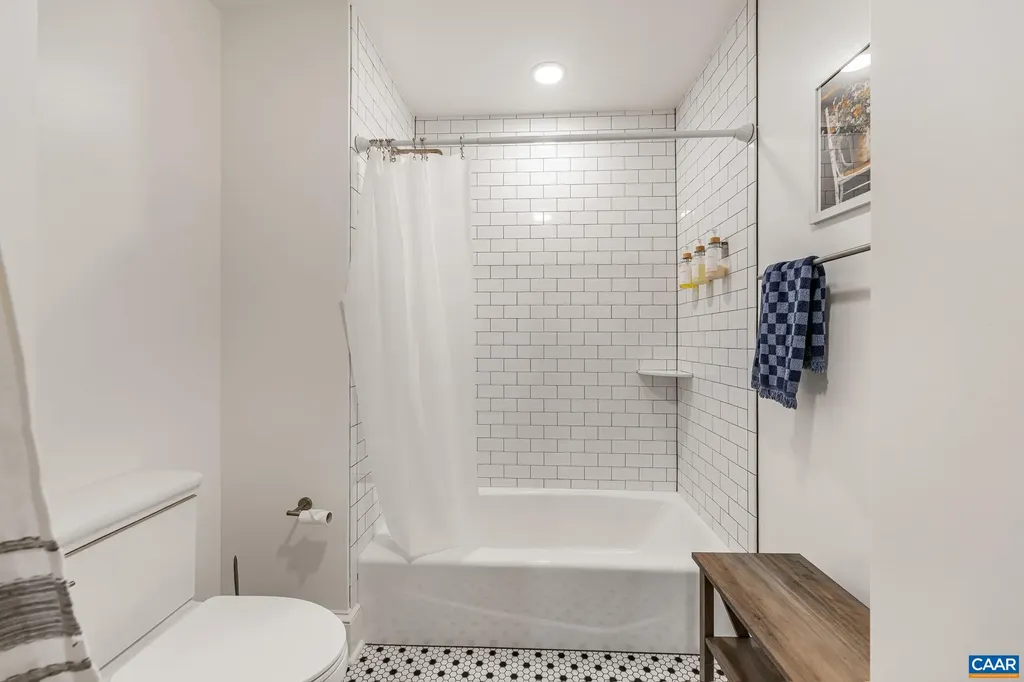 242 Madison Mills Lane Orange VA 22960