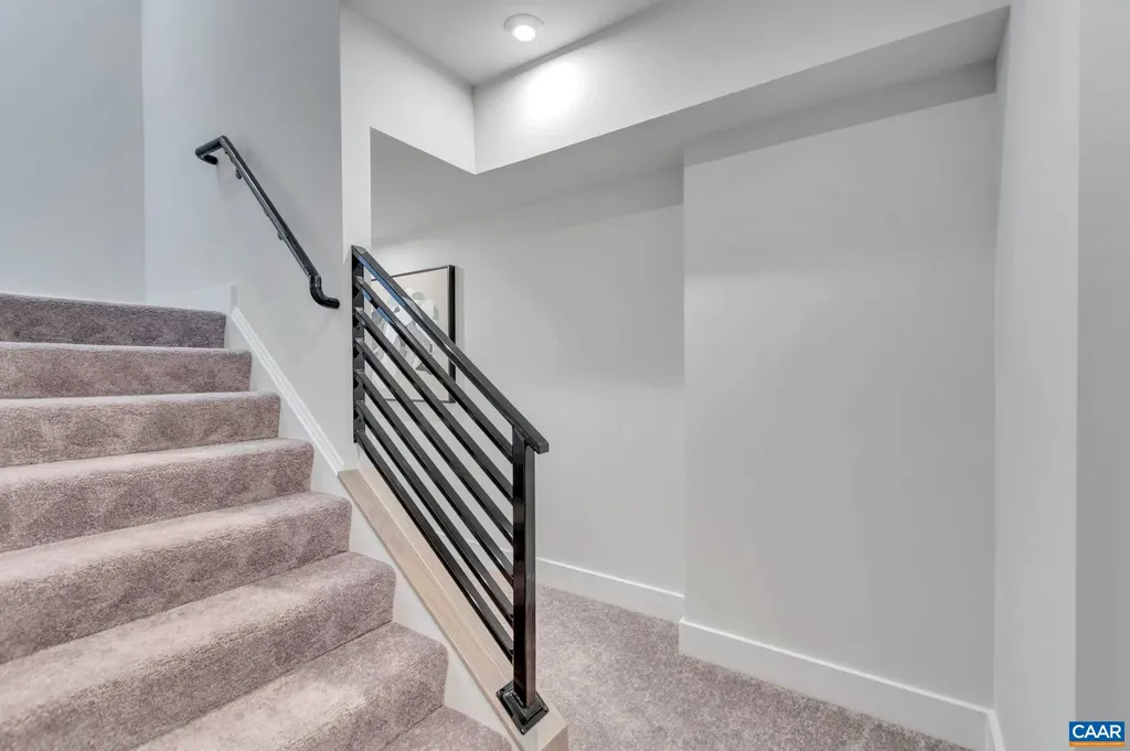 48 Wardell Crest Charlottesville VA 22902