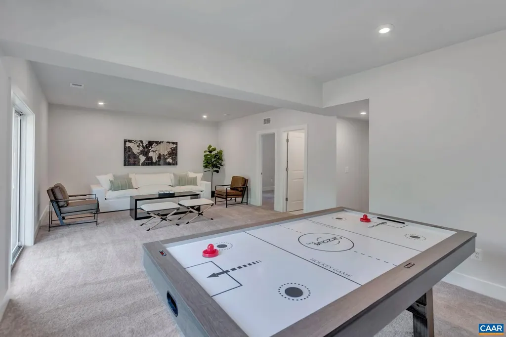 48 Wardell Crest Charlottesville VA 22902