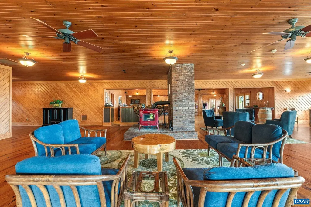 1376A Wyatt Mountain Road Dyke VA 22935