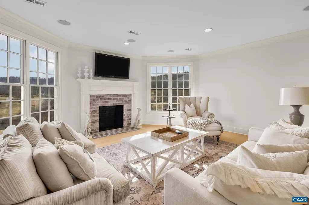 585 Ragged Mountain Drive Charlottesville VA 22903