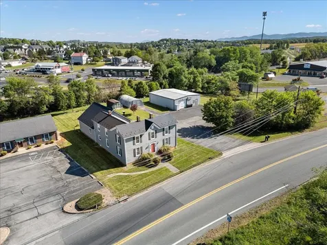 35 Tinkling Spring Road Fishersville VA 22939