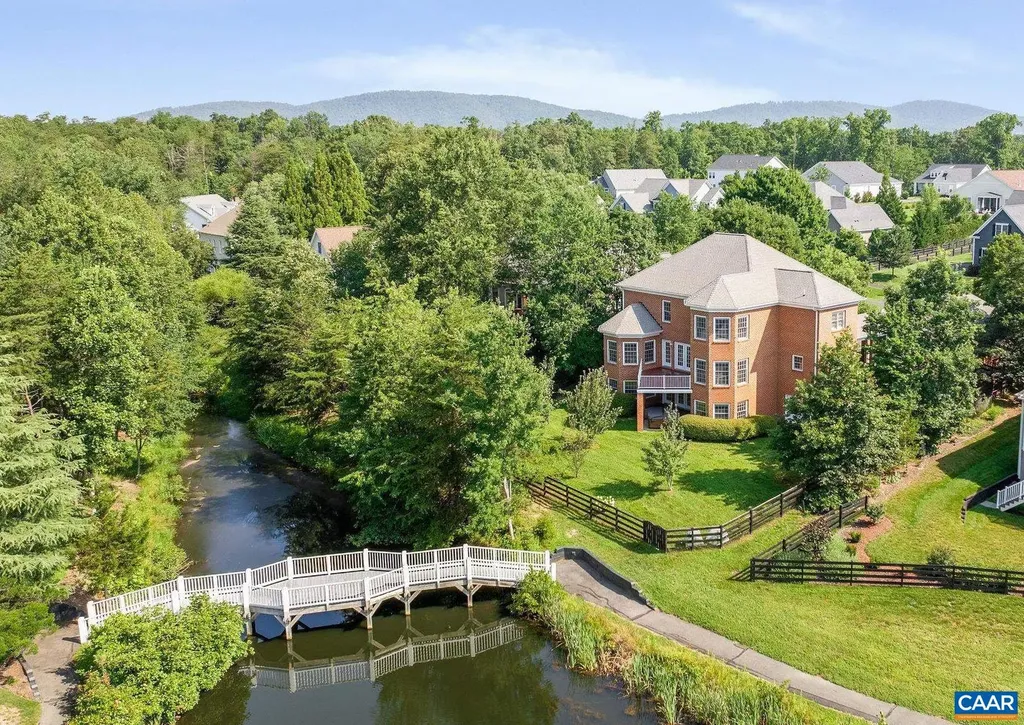 2420 Pendower Lane Keswick VA 22947