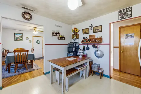 808 11th Street Grottoes VA 24441