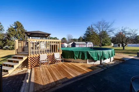 808 11th Street Grottoes VA 24441