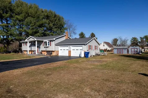 808 11th Street Grottoes VA 24441
