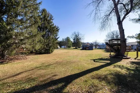 808 11th Street Grottoes VA 24441