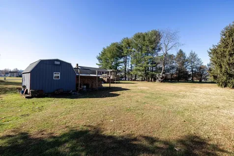 808 11th Street Grottoes VA 24441
