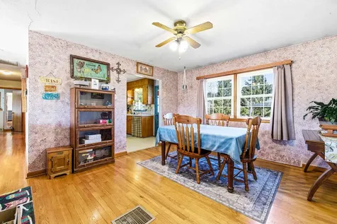 808 11th Street Grottoes VA 24441