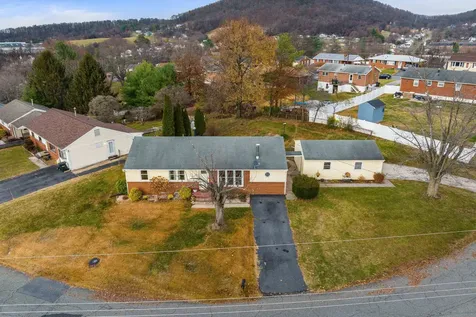 815 Rutherford Street Staunton VA 24401