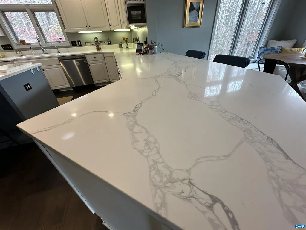 423 Foothills Drive Nellysford VA 22958