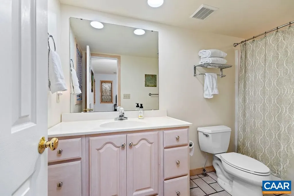 423 Foothills Drive Nellysford VA 22958