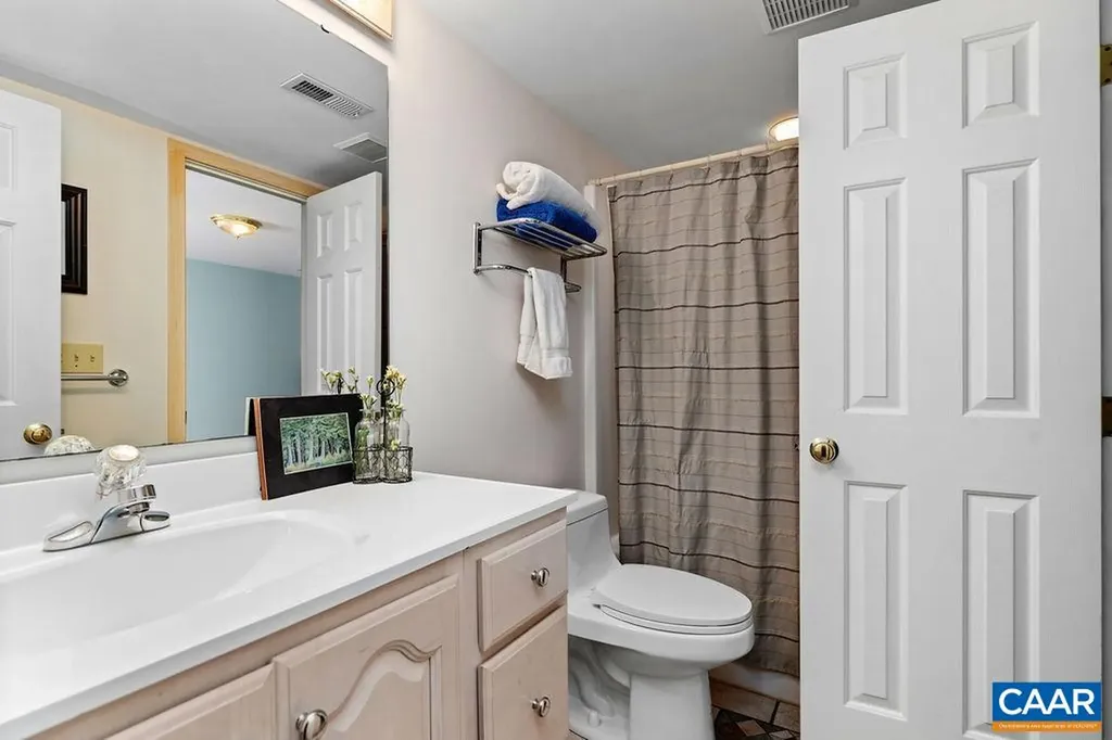 423 Foothills Drive Nellysford VA 22958