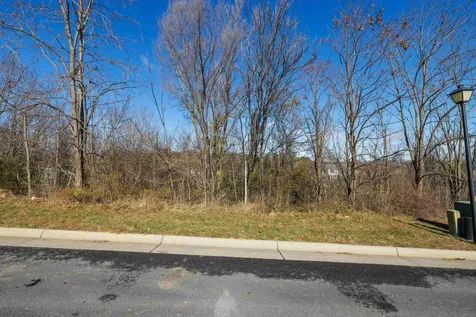 2122 Willow Hill Drive Harrisonburg VA 22801