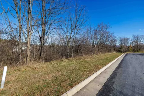 2122 Willow Hill Drive Harrisonburg VA 22801