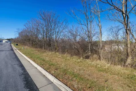 2122 Willow Hill Drive Harrisonburg VA 22801