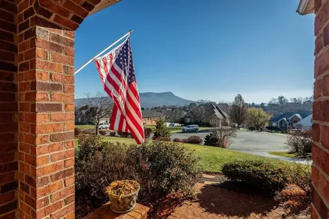 3750 Davis Road Penn Laird VA 22846