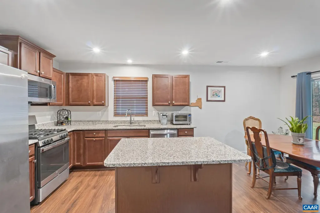 153 Park Drive Palmyra VA 22963