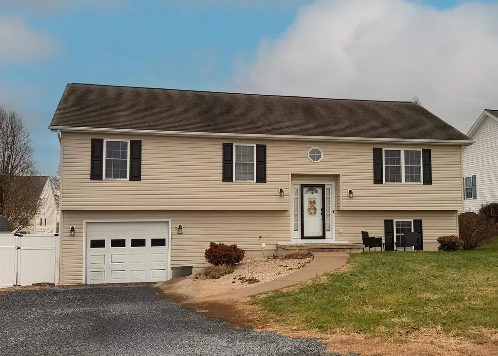 281 Harper Street Weyers Cave VA 24486
