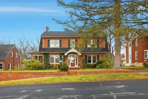 645 Maple Avenue Waynesboro VA 22980