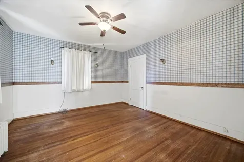 645 Maple Avenue Waynesboro VA 22980