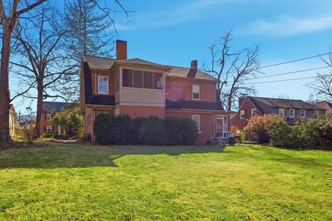645 Maple Avenue Waynesboro VA 22980