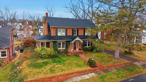 645 Maple Avenue Waynesboro VA 22980