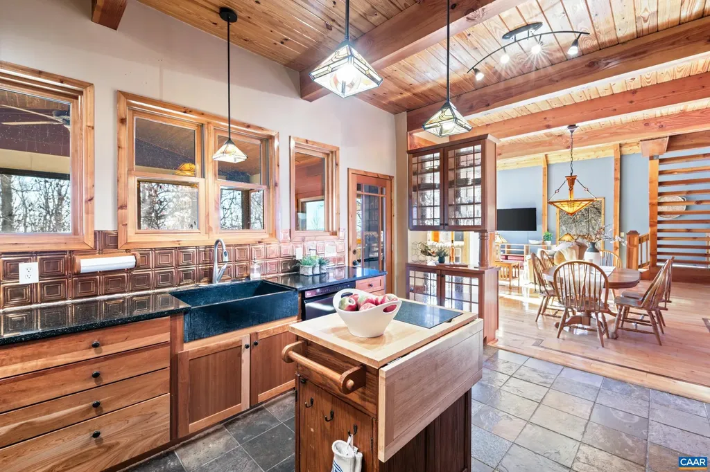 6696 Highlander Way Crozet VA 22932