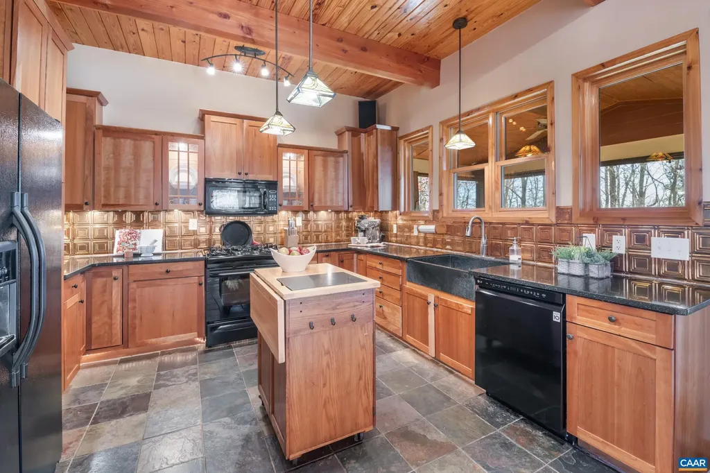 6696 Highlander Way Crozet VA 22932