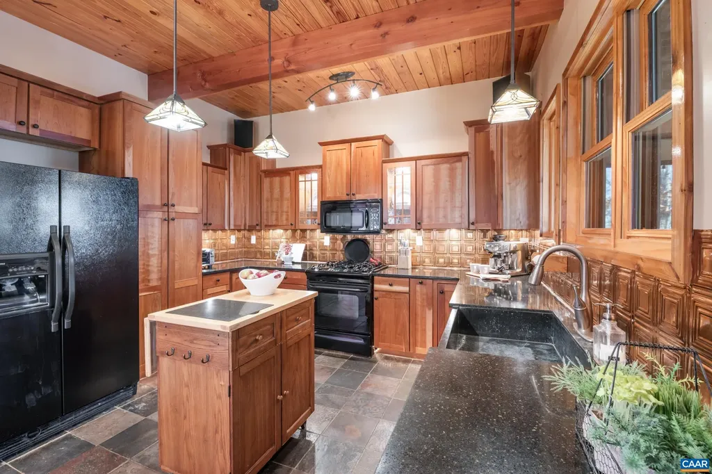 6696 Highlander Way Crozet VA 22932