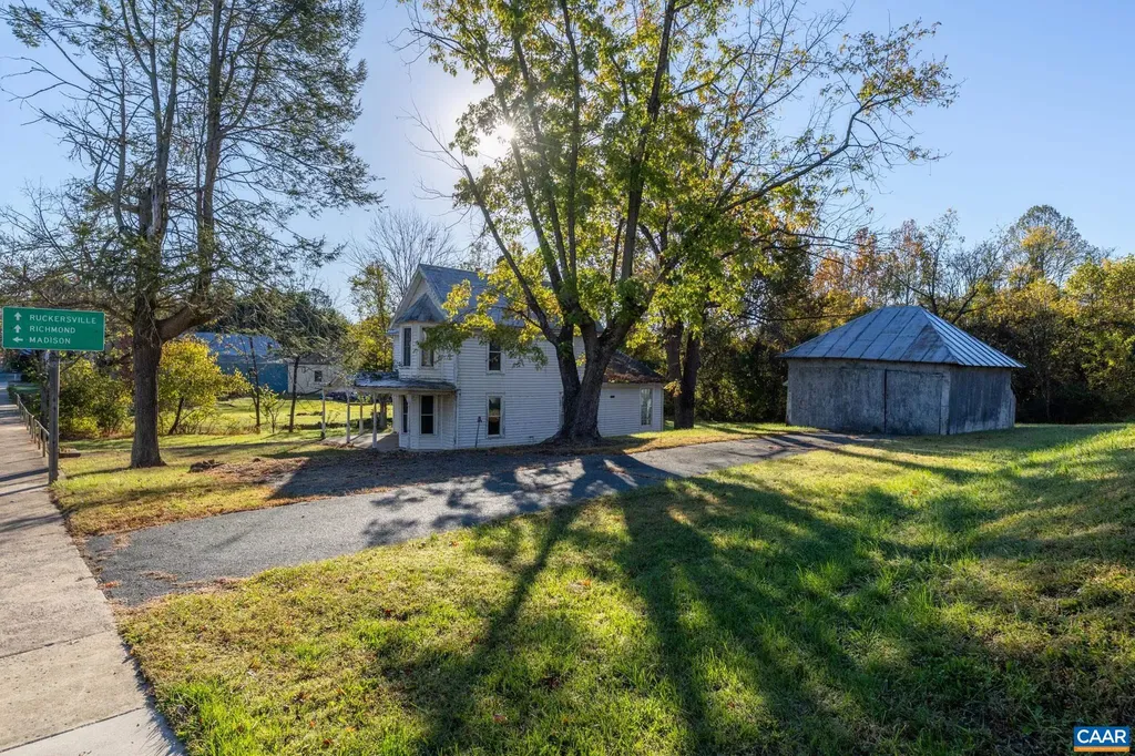 276 Main Street Stanardsville VA 22973