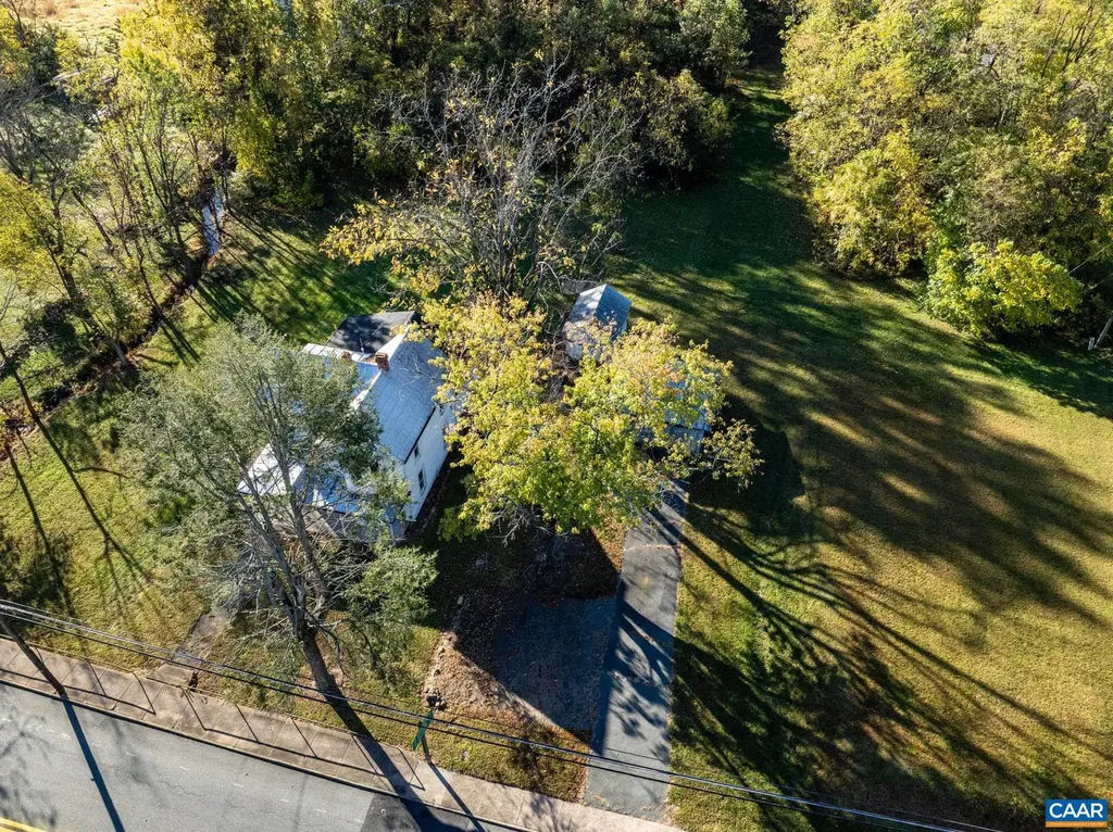 276 Main Street Stanardsville VA 22973