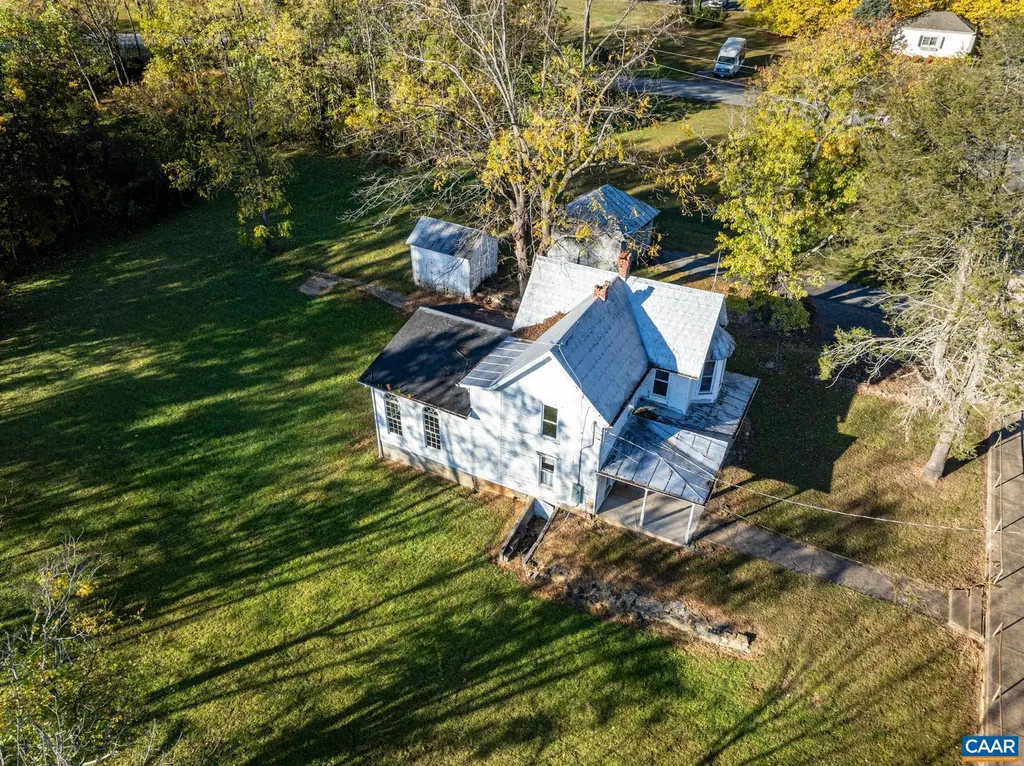 276 Main Street Stanardsville VA 22973